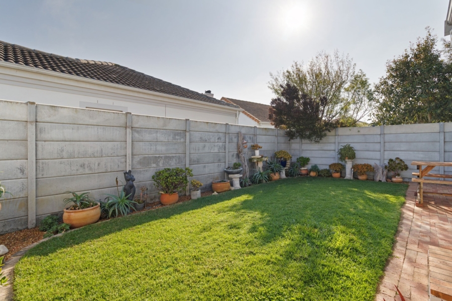 2 Bedroom Property for Sale in Sunningdale Western Cape